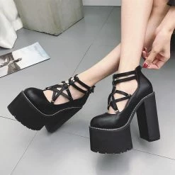 Star Buckle Strap Platform Sandals
