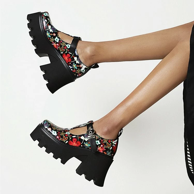 Vintage Round Toe Mary Janes High Platform Pumps - Image 5