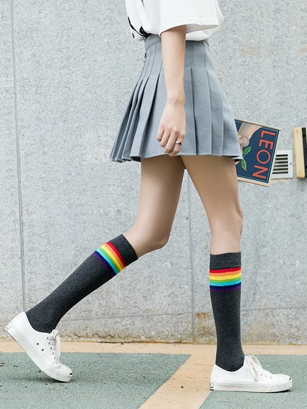 College Style Rainbow Stripes Over The Knee Knitted Stockings - Image 3